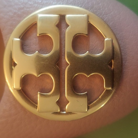 Tory Burch Women's Tan Flats with Gold Logo - Picture 7 of 7